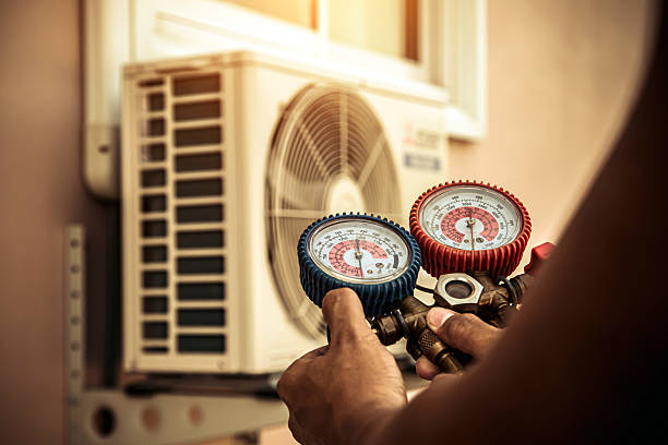 Professional Heat Pump Repair technician working in Wallace, CA